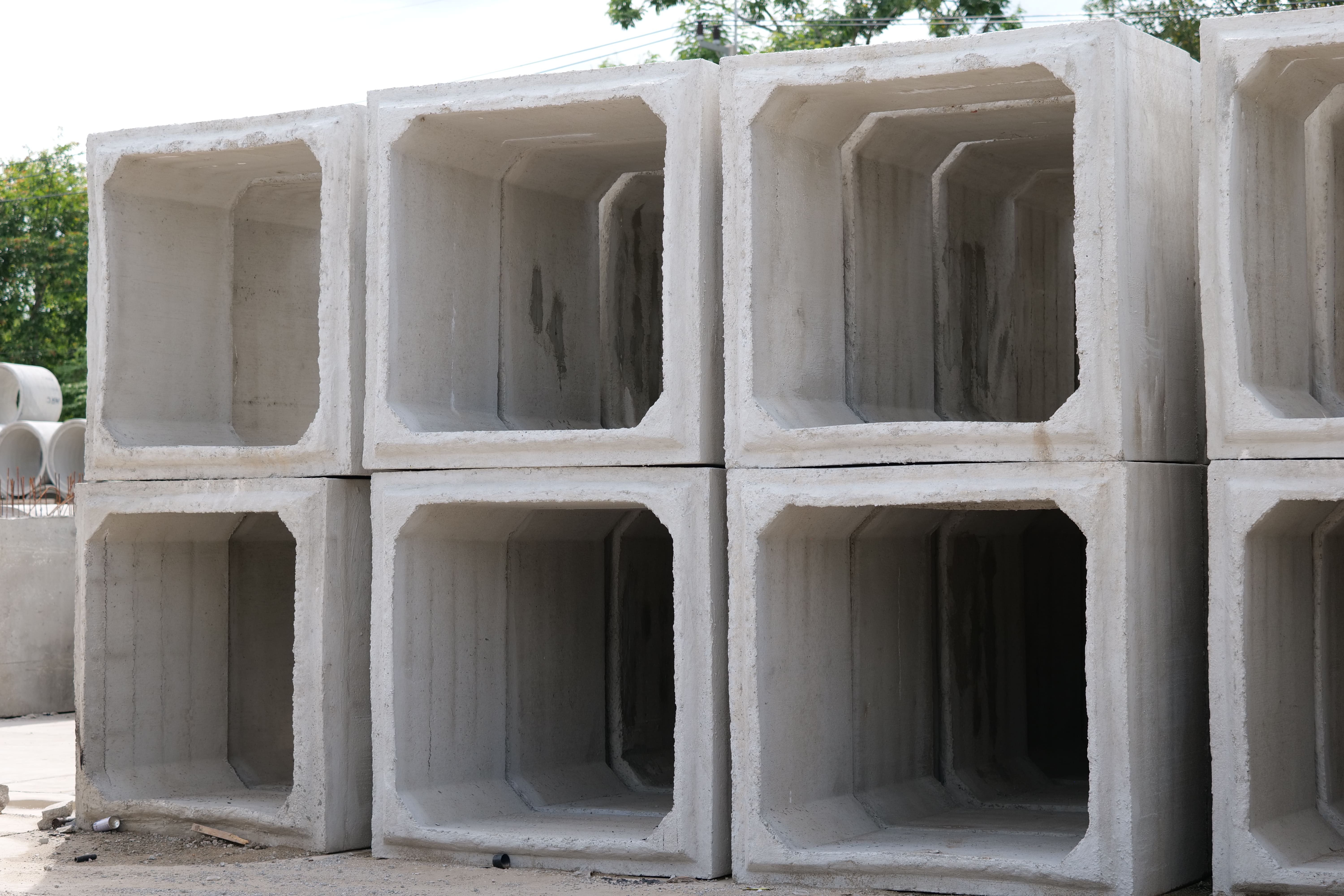 ท่อคอนกรีตเสริมเหล็กหล่อสำเร็จรูปสี่เหลี่ยม ขนาด 150 x150x100 ซม. ( Box culvert ) รูปที่ 3