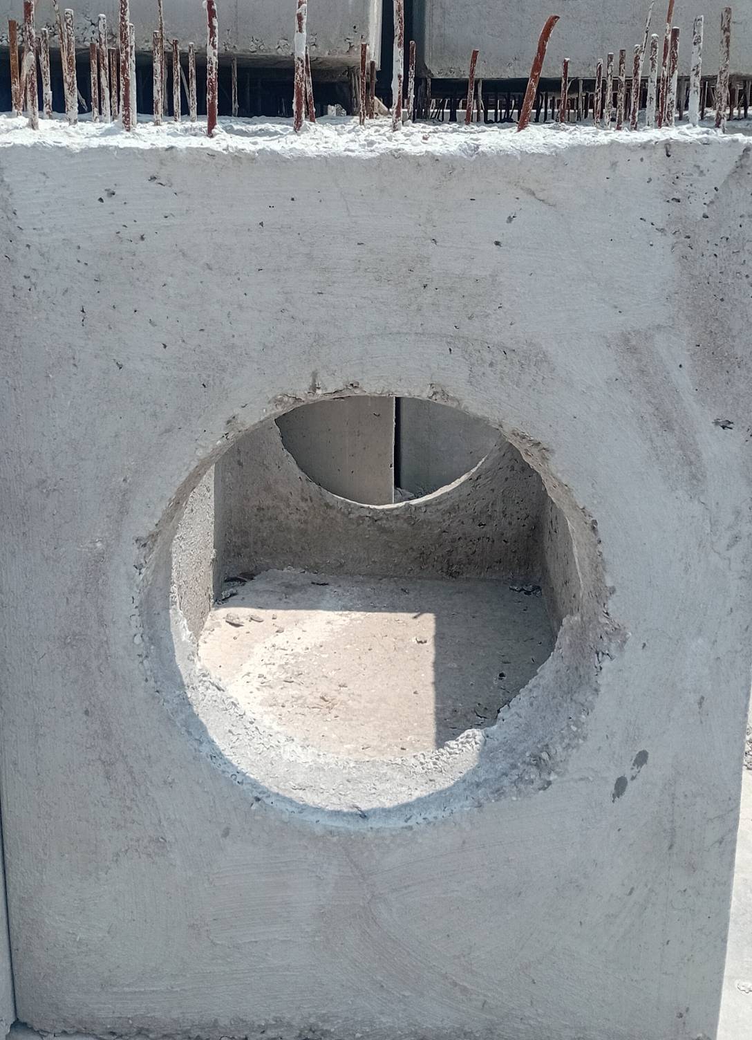 บ่อพักท่อระบายน้ำคอนกรีต เสริมเหล็ก  สำหรับ ท่อ 30 ( MAN HOLE )