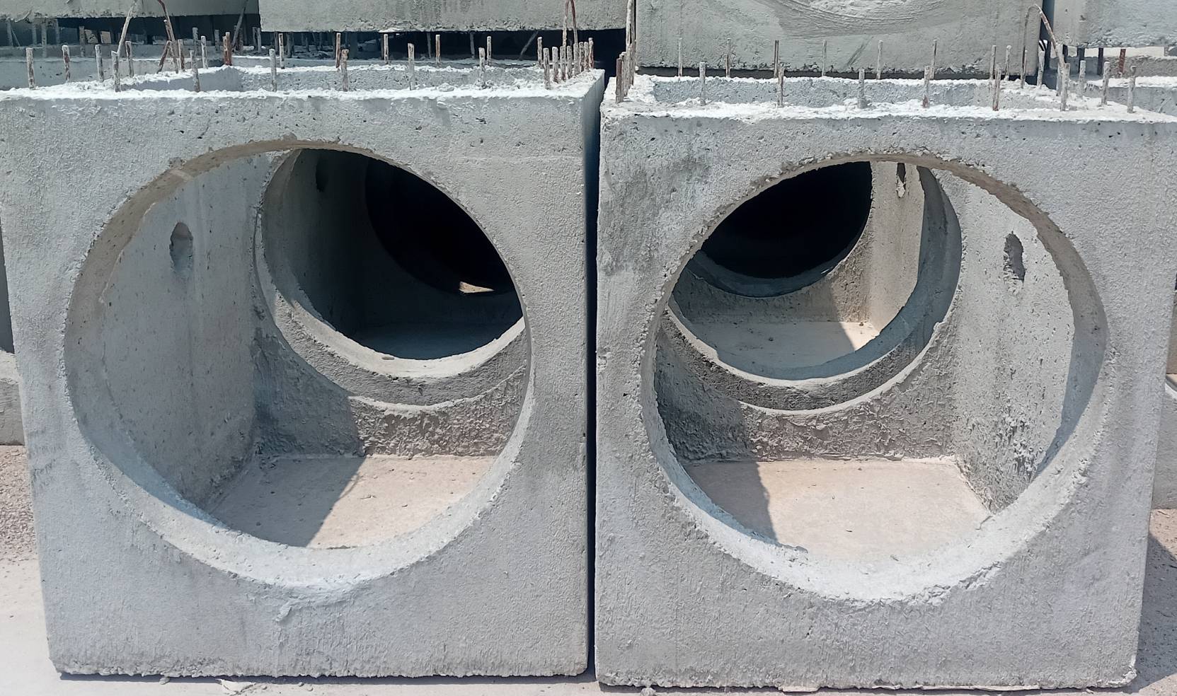 บ่อพักท่อระบายน้ำคอนกรีต เสริมเหล็ก  สำหรับ ท่อ 60 ( MAN HOLE )